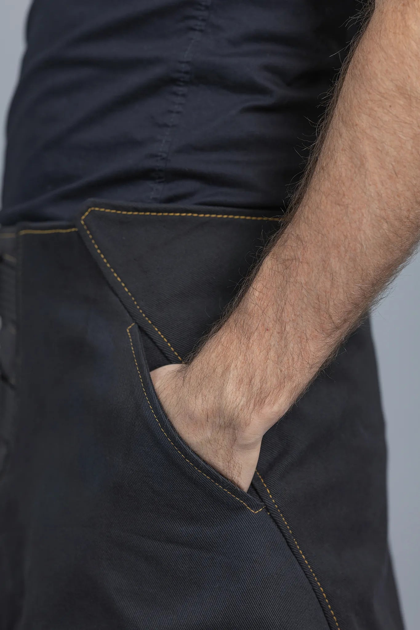 Battle Tasset - Gilded Carbon [Unifit]