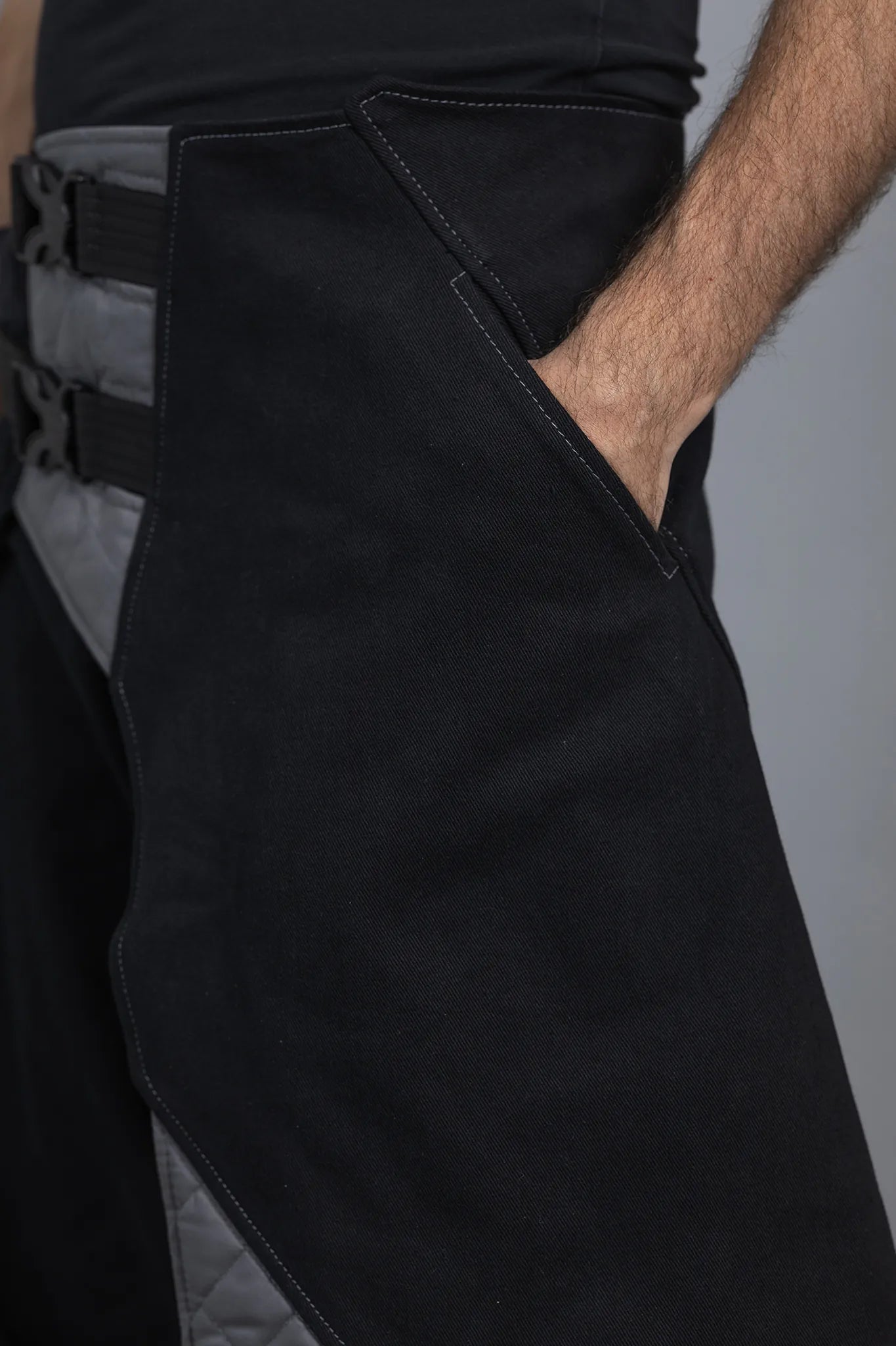 Battle Tasset - Obsidian [Unifit]