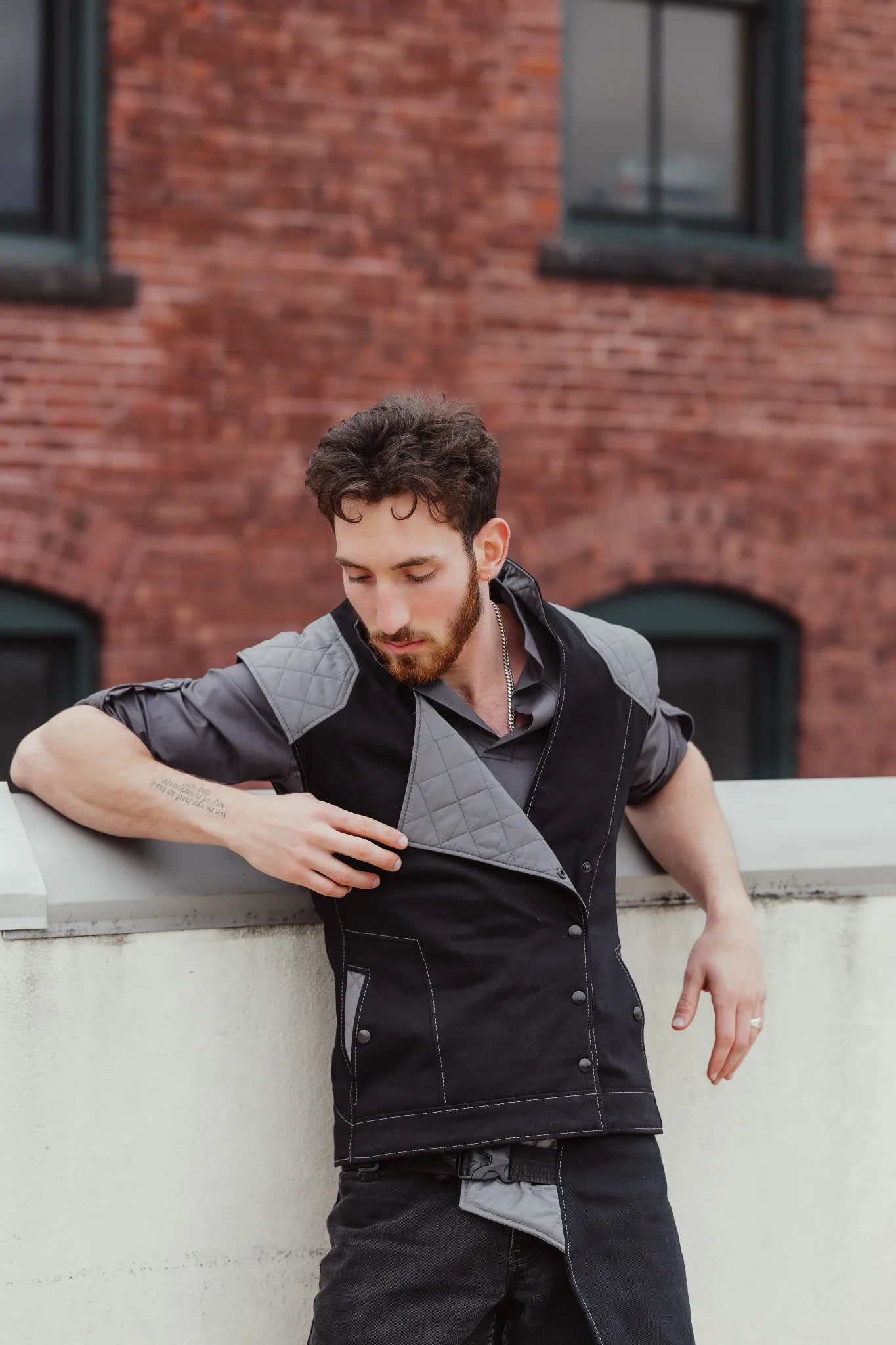 Smuggler Vest - Obsidian [Mens]