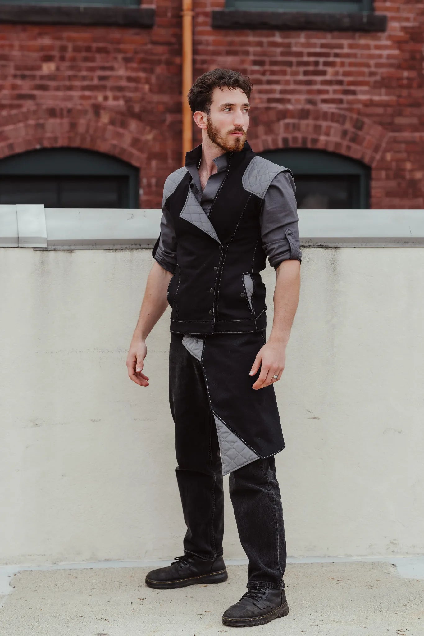 Smuggler Vest - Obsidian [Mens]