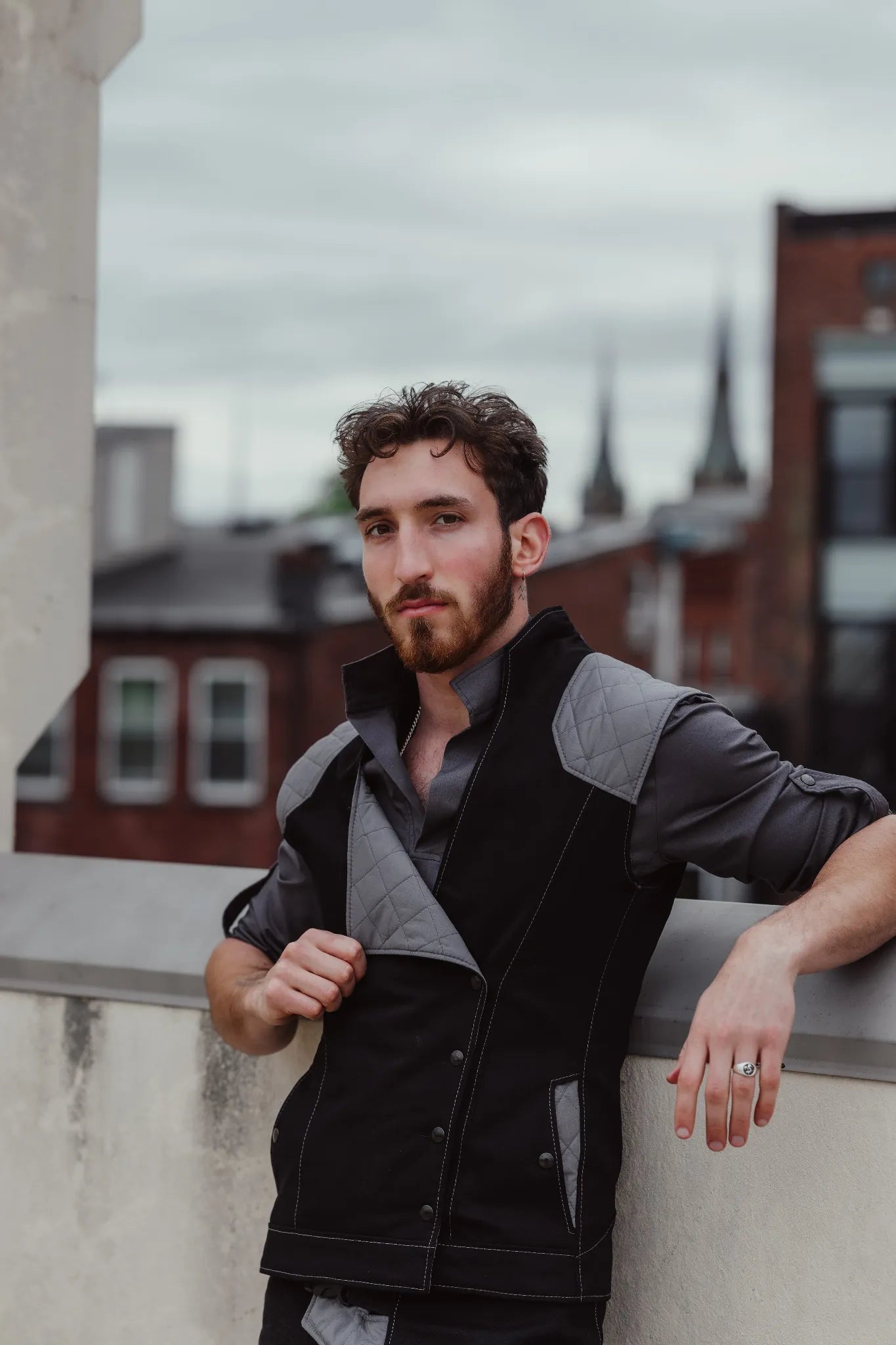 Smuggler Vest - Obsidian [Mens]