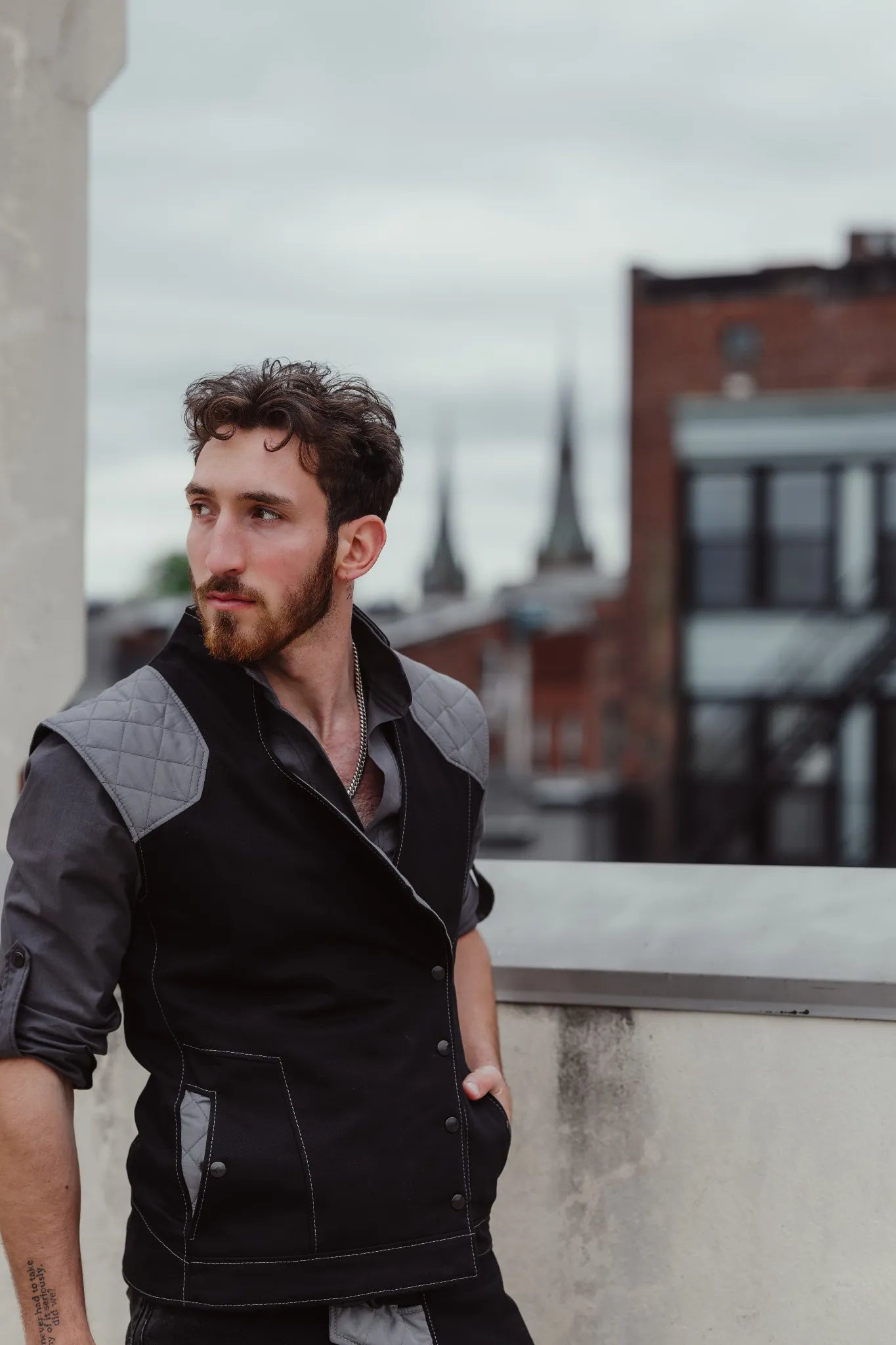 Smuggler Vest - Obsidian [Mens]