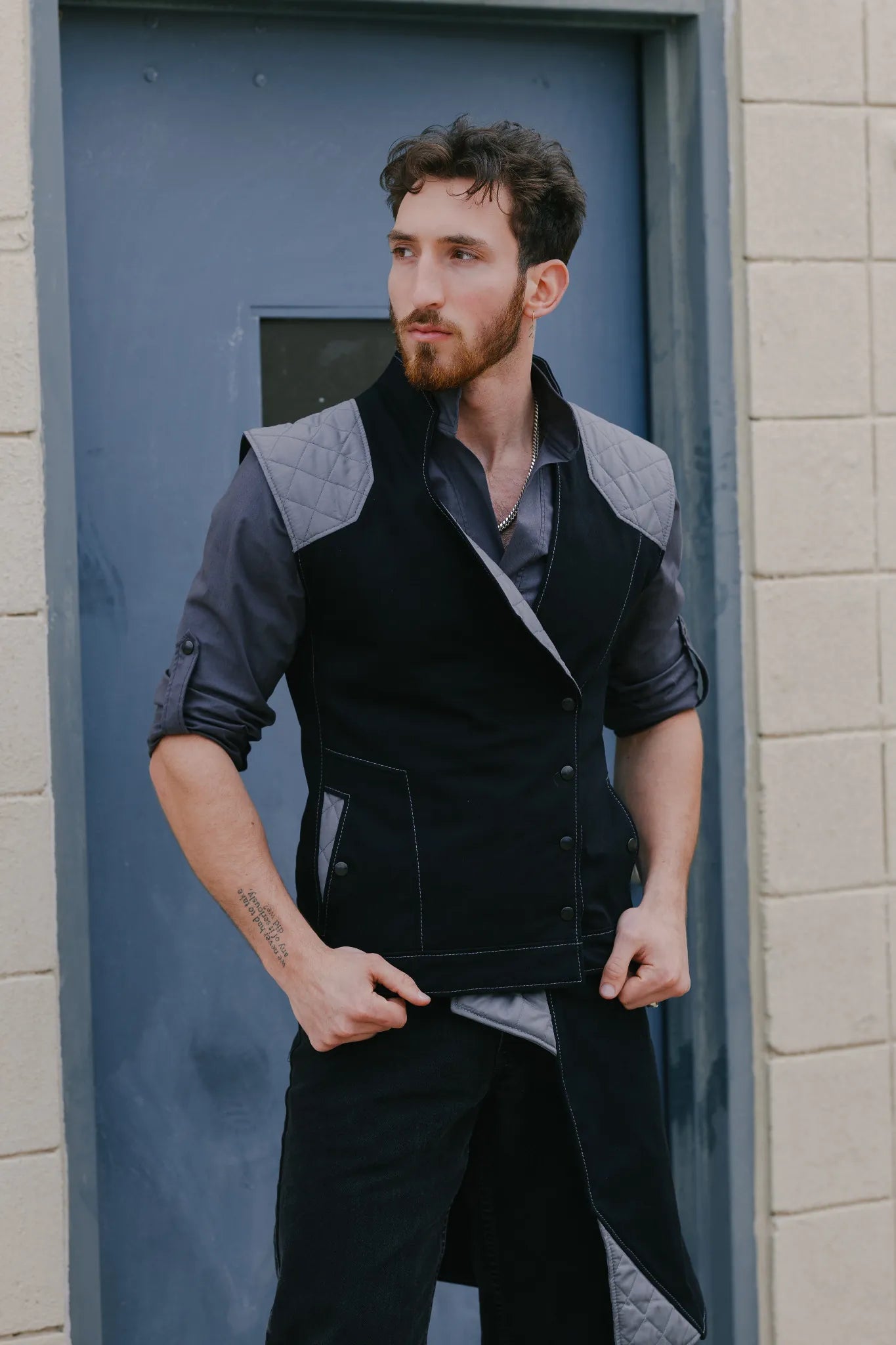 Smuggler Vest - Obsidian [Mens]