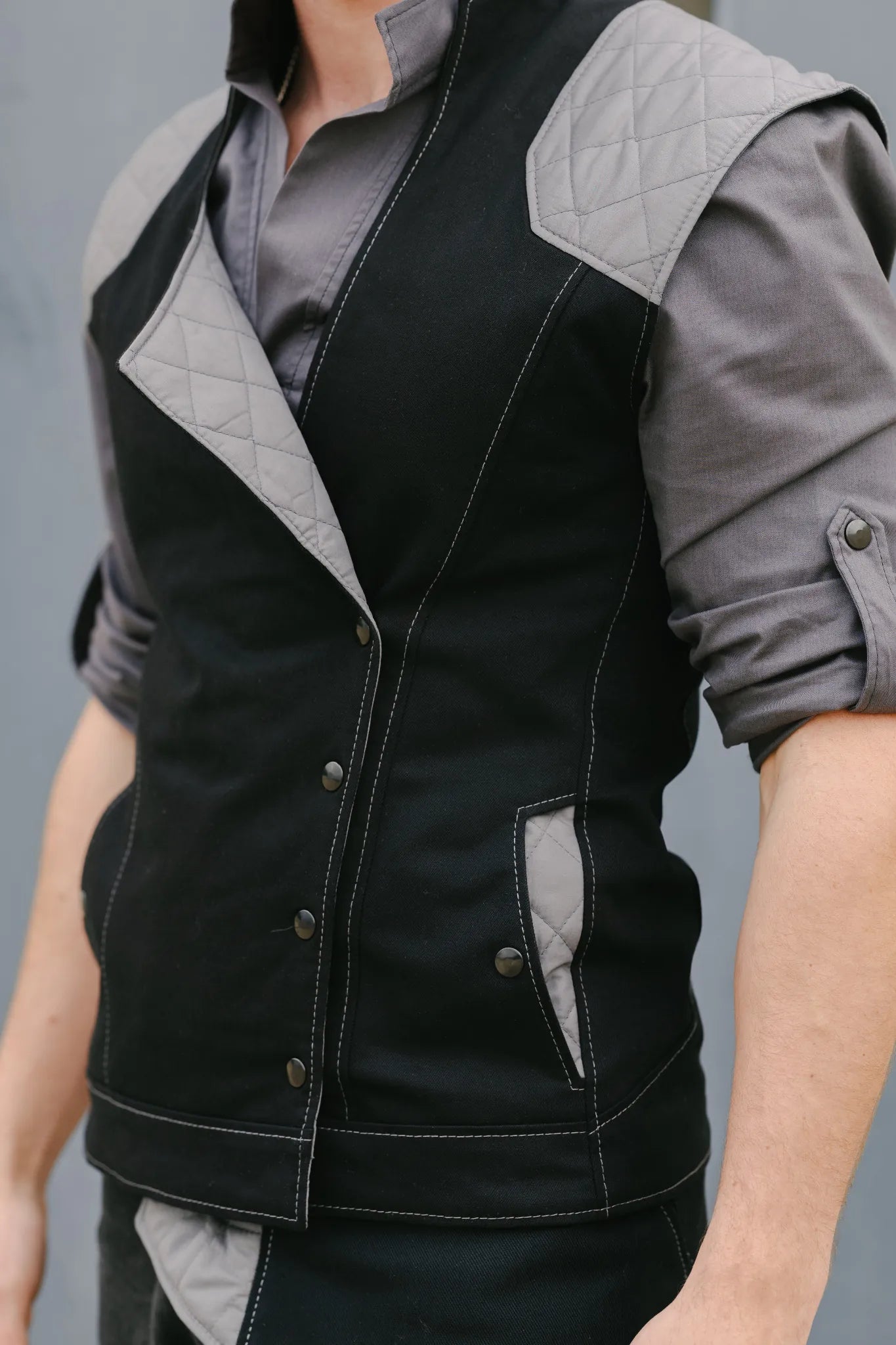 Smuggler Vest - Obsidian [Mens]