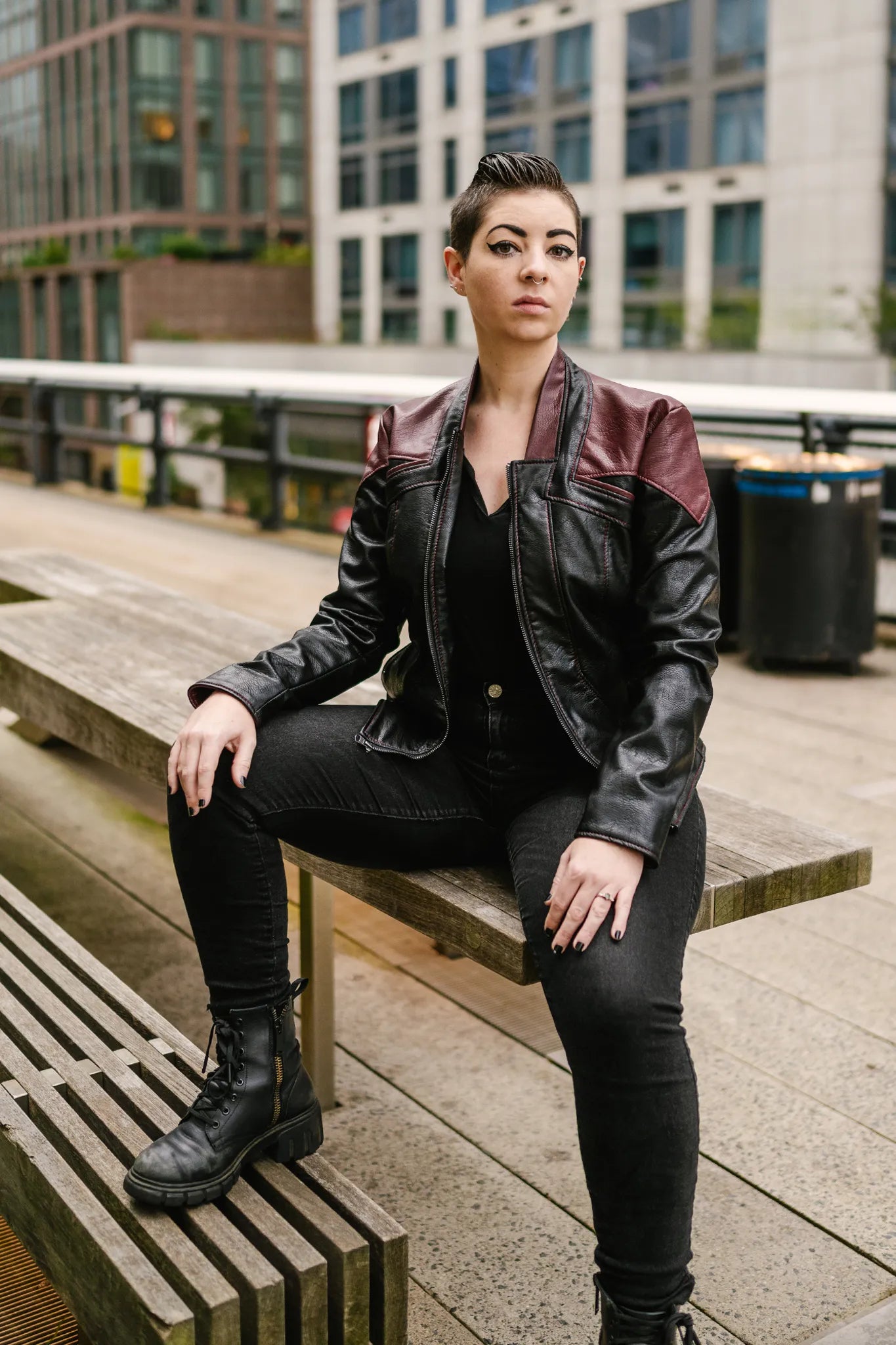 Starfleet 2401 - Command Red [Womens]