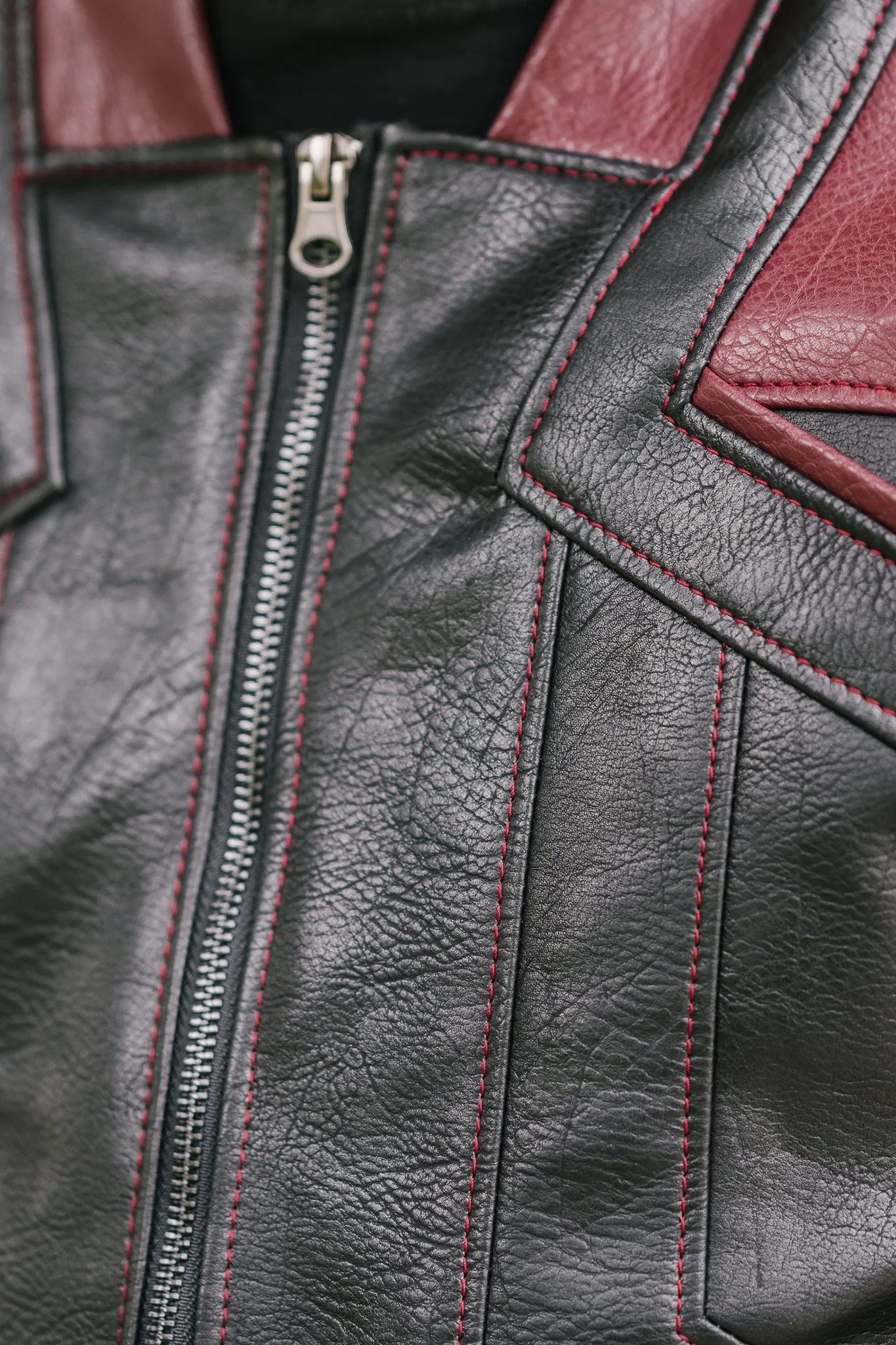 Starfleet 2401 - Command Red [Womens]