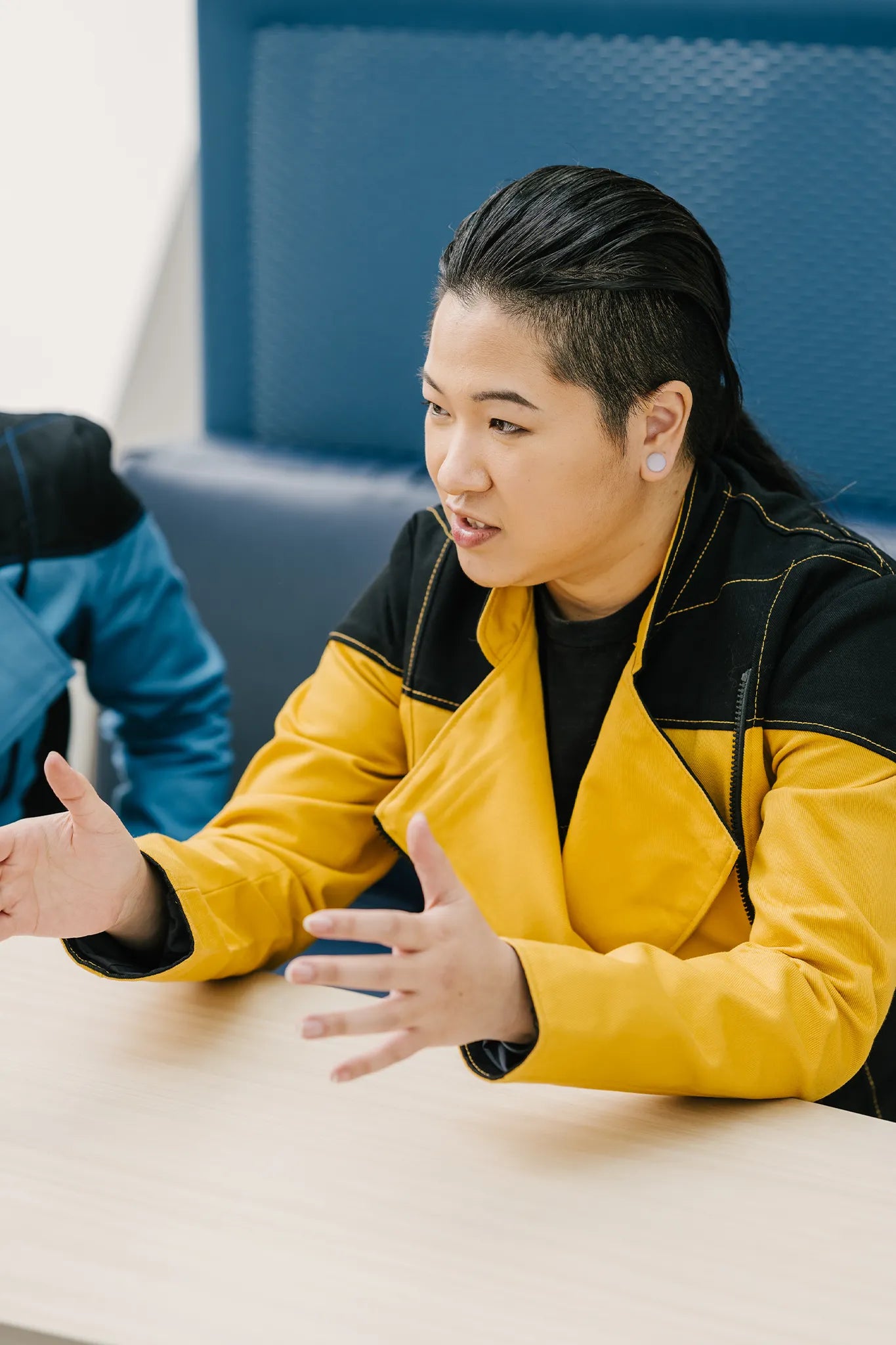 Starfleet 2364 - Operations Gold [Womens]